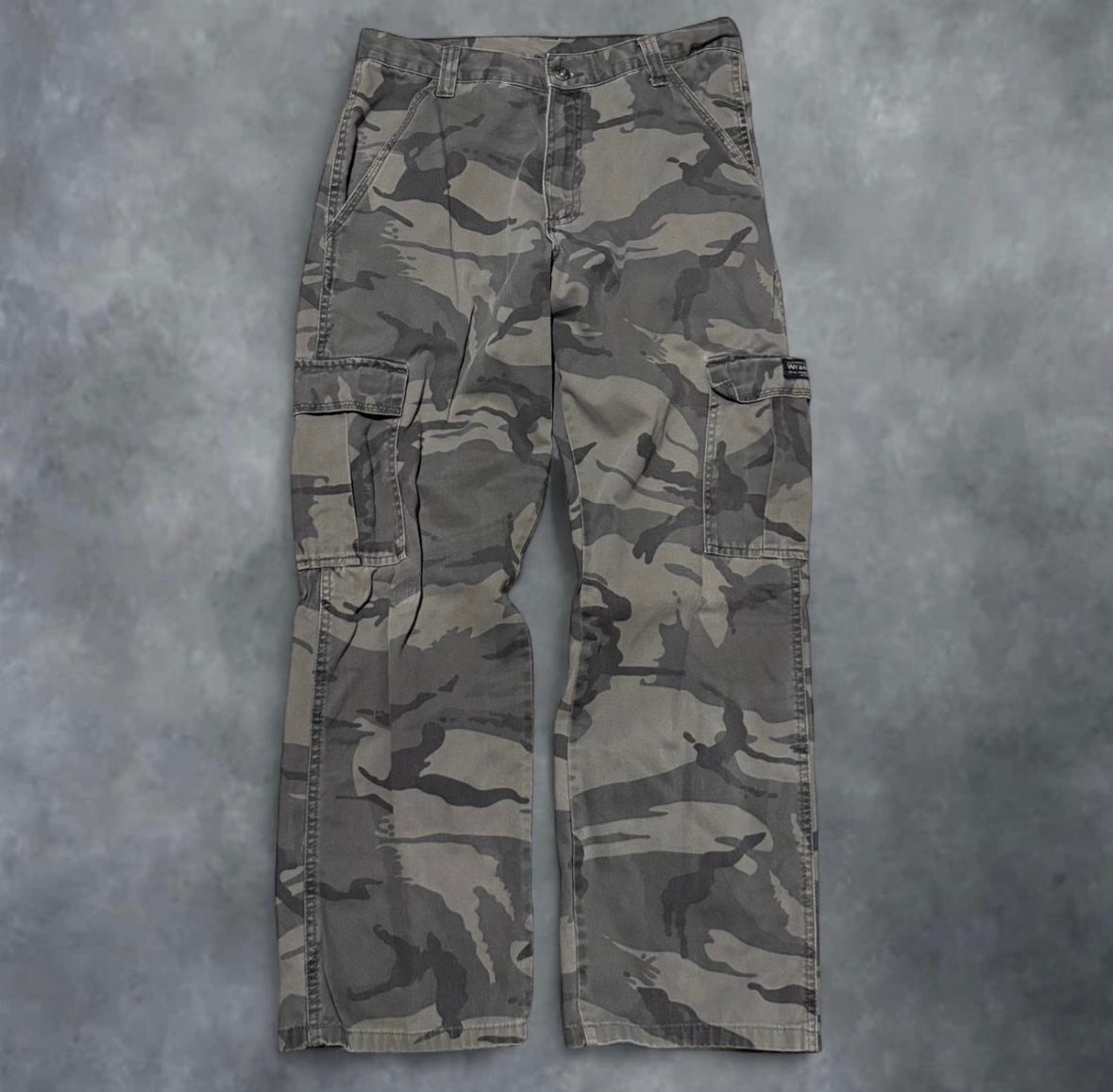 Vintage Camo Wrangler Cargo Pants (30x32)